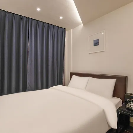 Hip Hotel